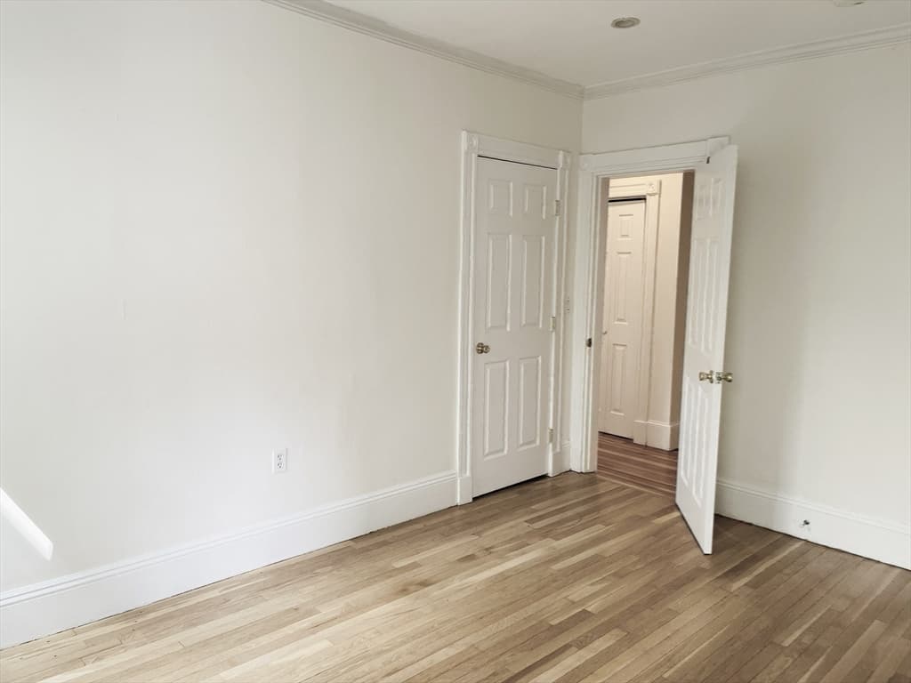 3 Family - 3 Units Up/Down at 8 White Ave, Brookline MA 02467, Brookline, photo 14 of 40