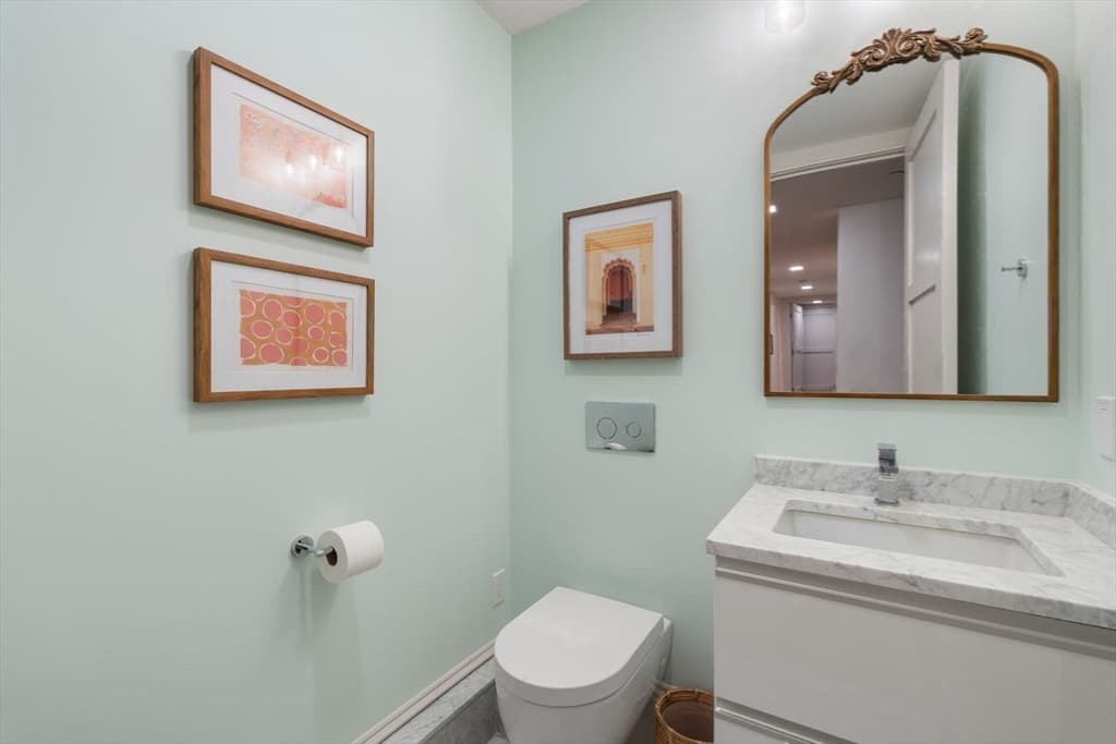 Condominium at 1762 Beacon St # 1, Brookline MA 02445, photo 11 of 17