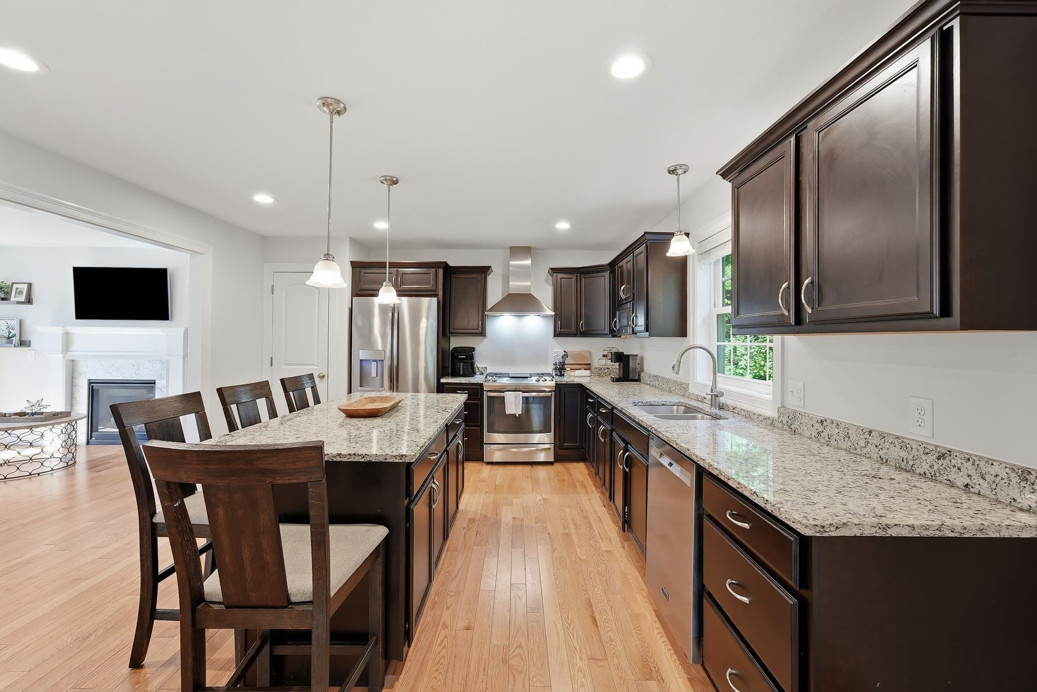Single Family Residence at 23 Ralph Cir, Chicopee MA 01020, Chicopee, photo 10 of 42