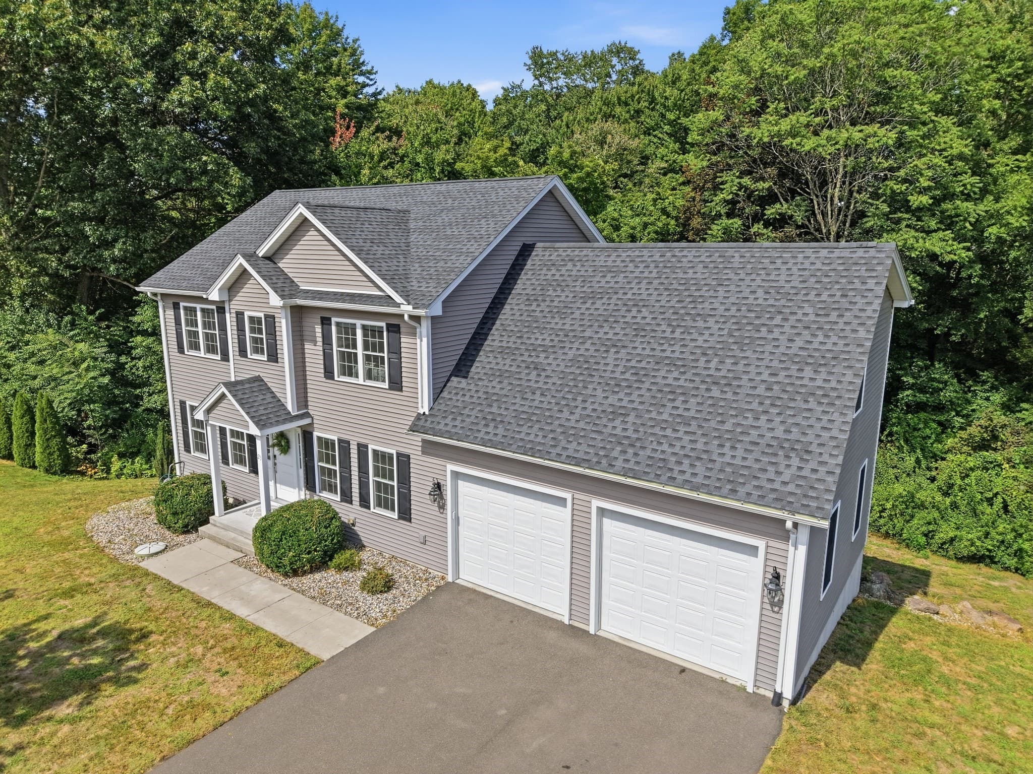 Single Family Residence at 23 Ralph Cir, Chicopee MA 01020, Chicopee, photo 4 of 42