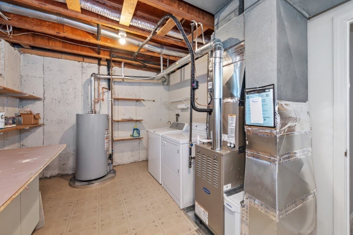 Condominium at 18 Breakwater Drive # 18, Chelsea MA 02150, Chelsea, photo 26 of 42