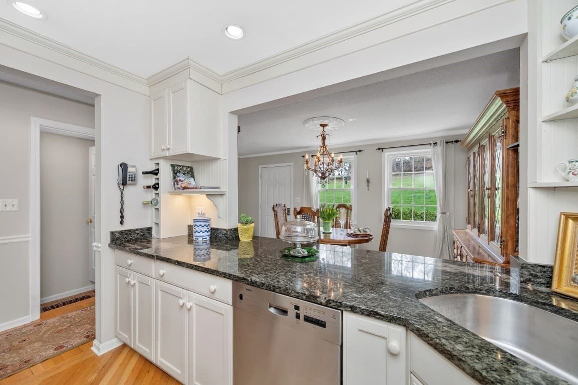 Condominium at 18 Breakwater Drive # 18, Chelsea MA 02150, Chelsea, photo 7 of 42