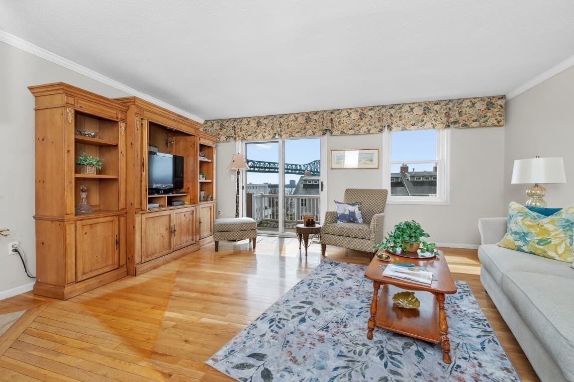 Condominium at 18 Breakwater Drive # 18, Chelsea MA 02150, Chelsea, photo 4 of 42