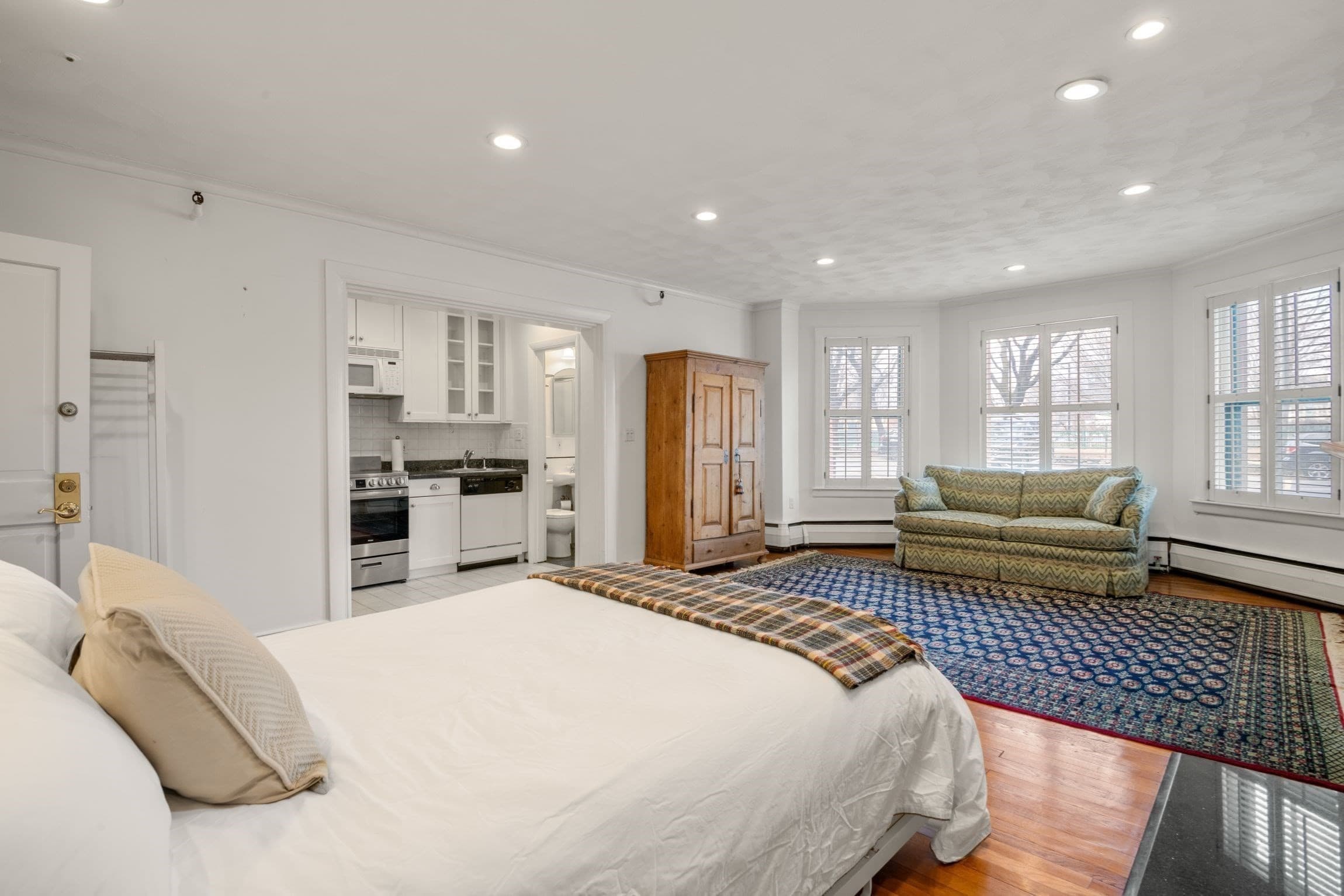 Condominium at 236 Beacon St # 1E, Boston MA 02116, photo 13 of 33