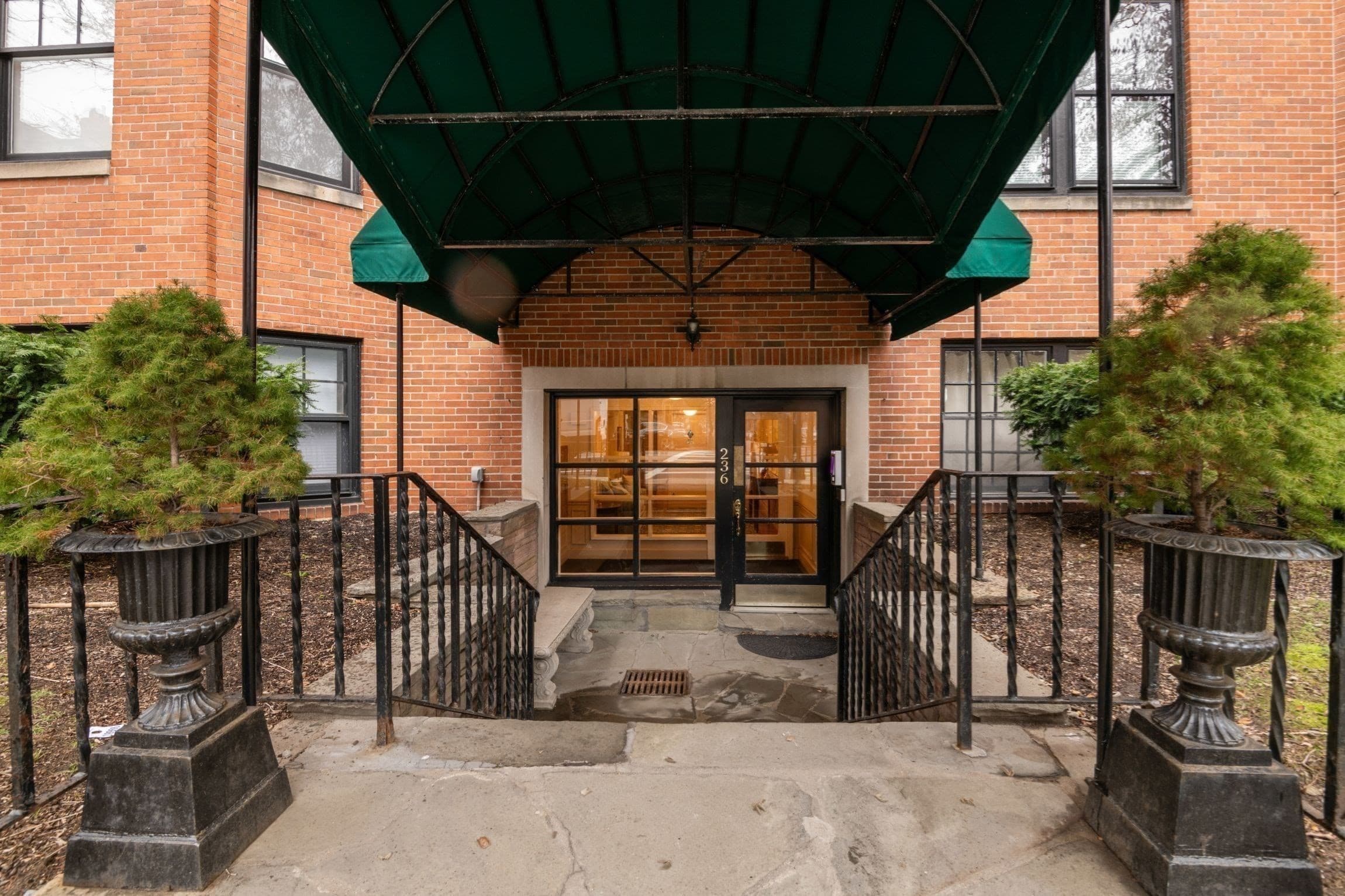 Condominium at 236 Beacon St # 1E, Boston MA 02116, photo 28 of 33