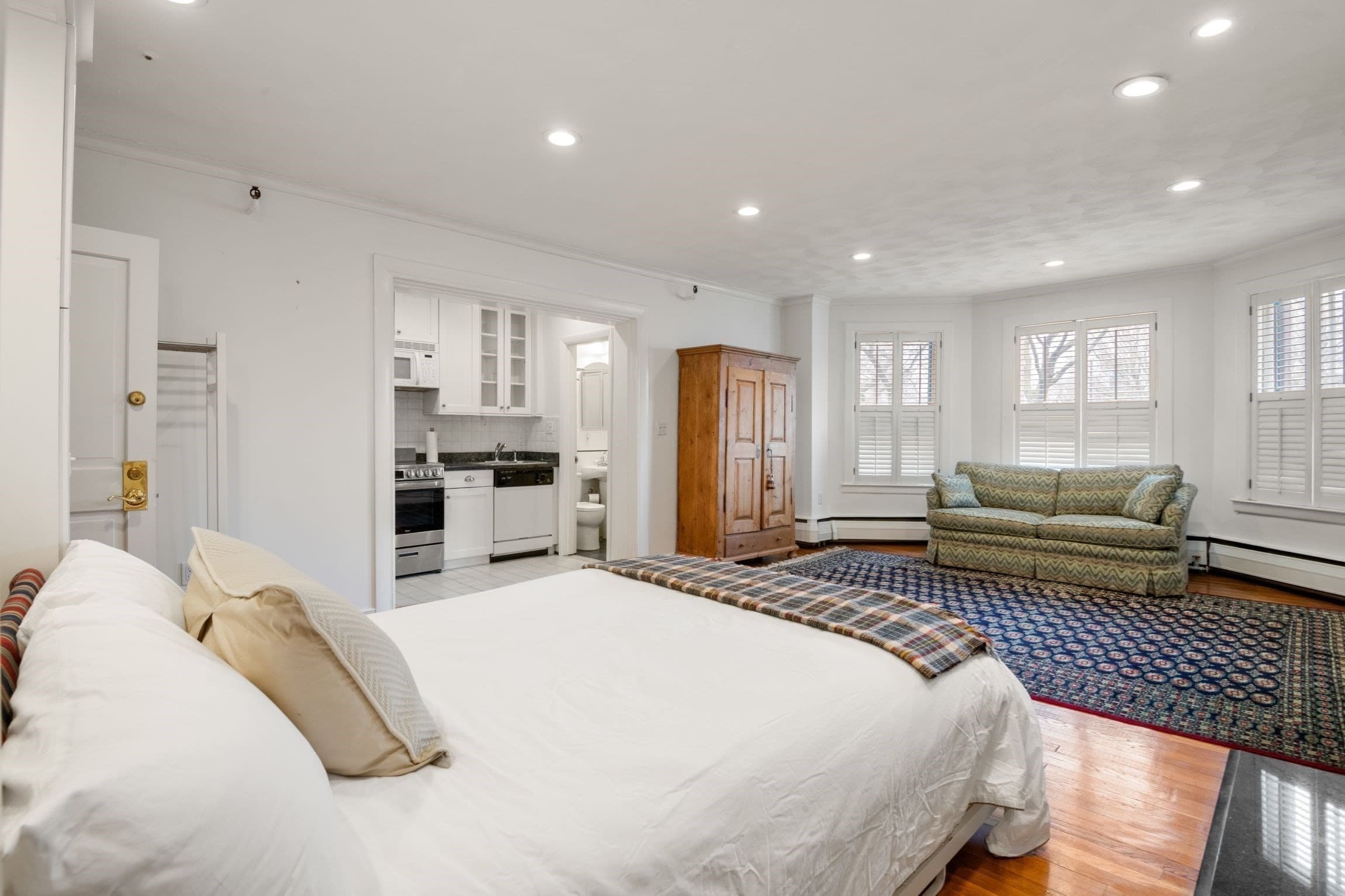 Condominium at 236 Beacon St # 1E, Boston MA 02116, photo 5 of 33
