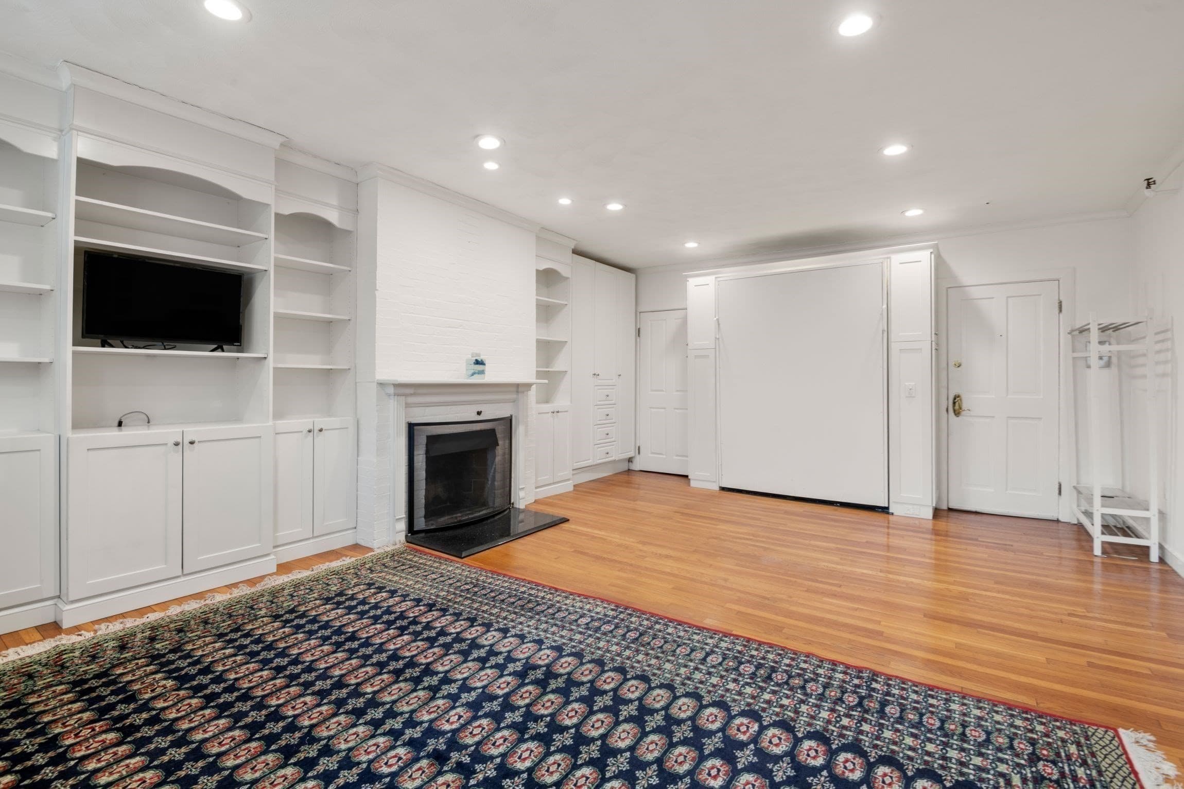 Condominium at 236 Beacon St # 1E, Boston MA 02116, photo 9 of 33