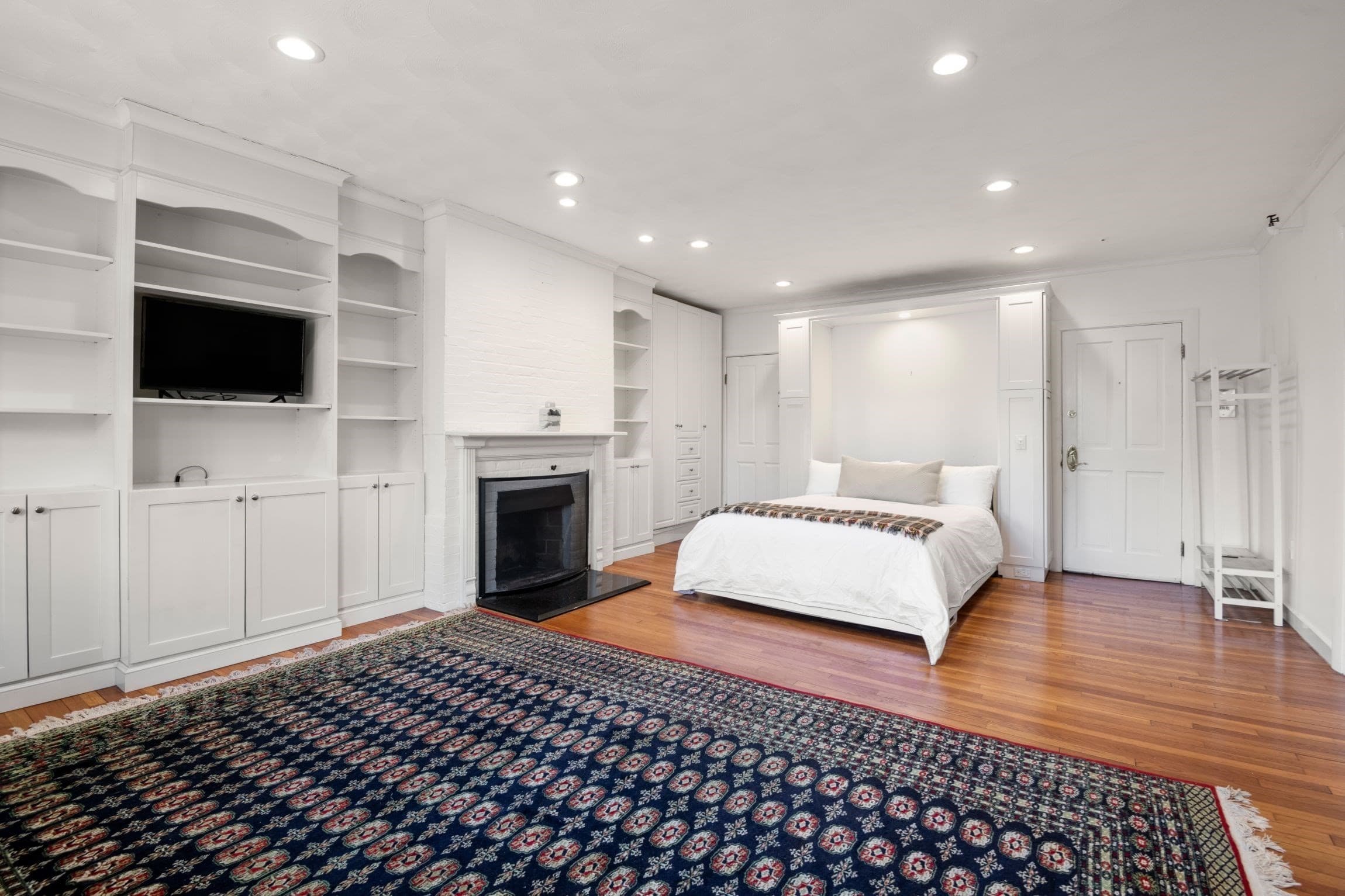 Condominium at 236 Beacon St # 1E, Boston MA 02116, photo 14 of 33