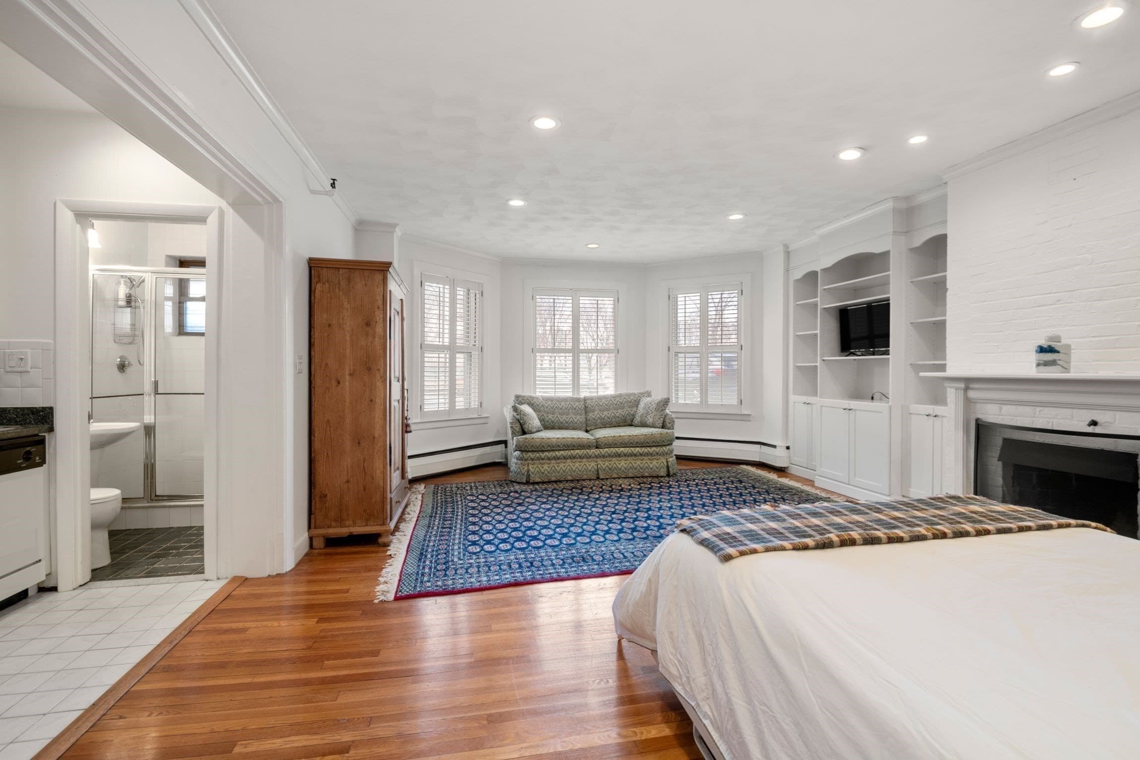 Condominium at 236 Beacon St # 1E, Boston MA 02116, photo 11 of 33