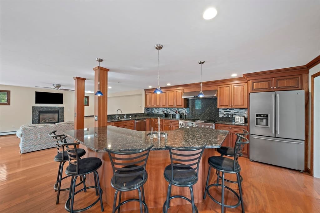 Single Family Residence at 91 Winslow St., Marshfield MA 02050, photo 5 of 42