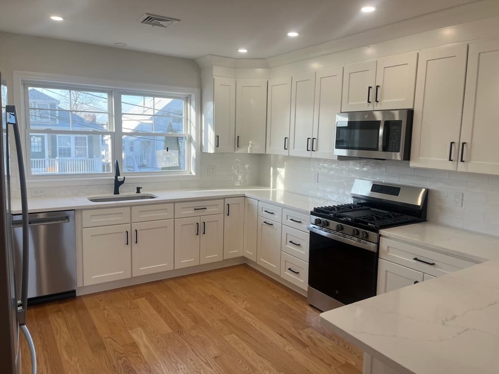 Condominium at 84 Arcadia # 2, Revere MA 02151, Revere, photo 4 of 33