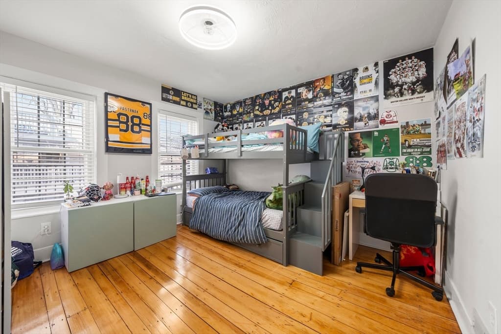 Single Family Residence at 110 D St, Boston MA 02127, Boston, photo 20 of 33