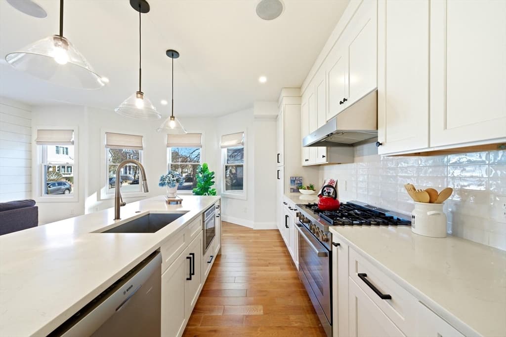 Condominium at 28 Cherry St # 28, Medford MA 02155, photo 7 of 29