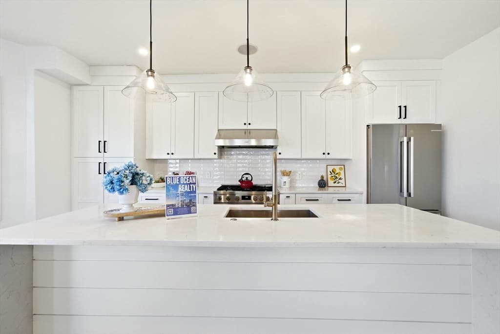 Condominium at 28 Cherry St # 28, Medford MA 02155, photo 4 of 29