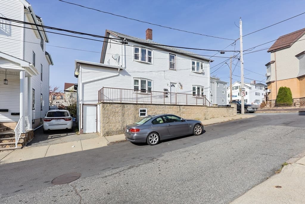 3 Family - 3 Units Up/Down at 104 Oak St, Fall River MA 02720, photo 27 of 33