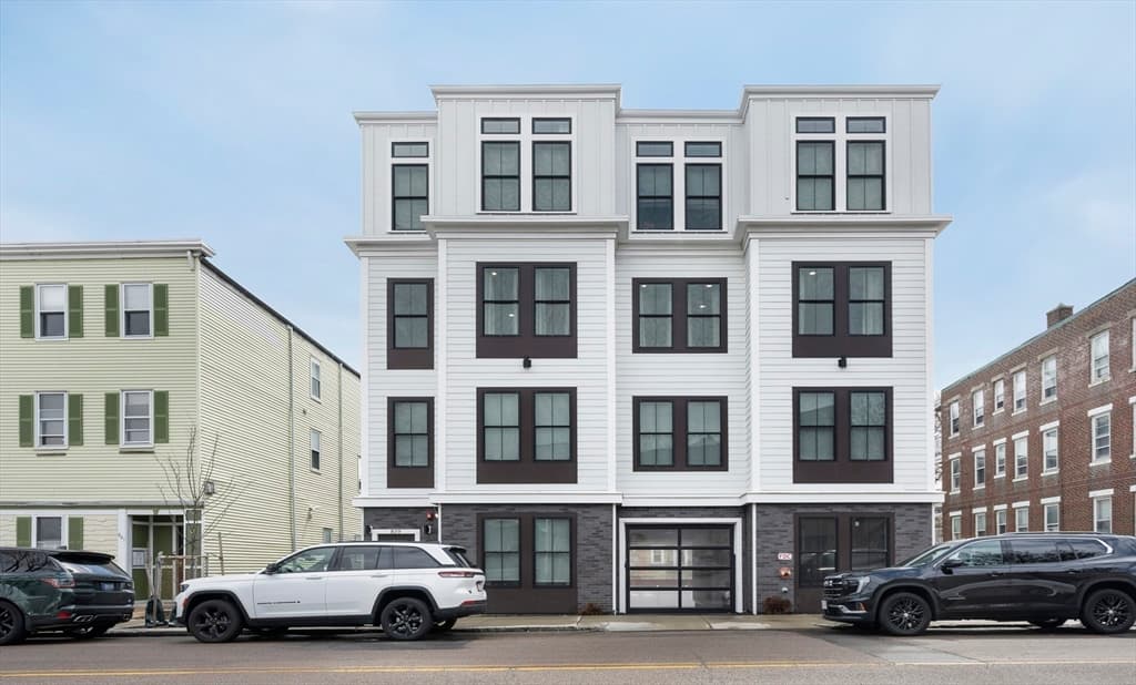 Condominium at 839 Saratoga St # 3, Boston MA 02128, photo 3 of 15