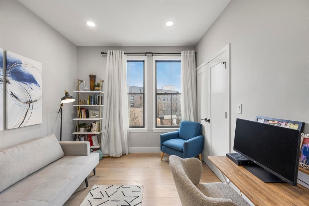 Condominium at 839 Saratoga St # 3, Boston MA 02128, photo 9 of 15