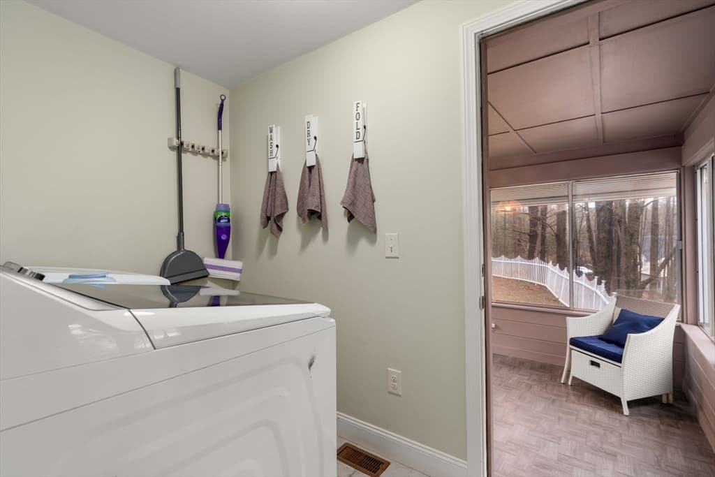 61 E Brimfield Rd, Holland MA 01521 photo 9