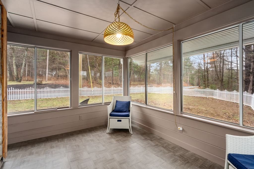 61 E Brimfield Rd, Holland MA 01521 photo 10