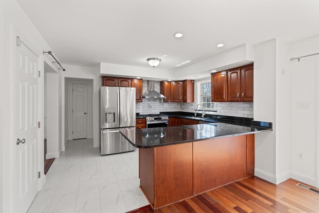 Condominium at 22 Westview Rd # 22, Natick MA 01760, Natick, photo 5 of 27