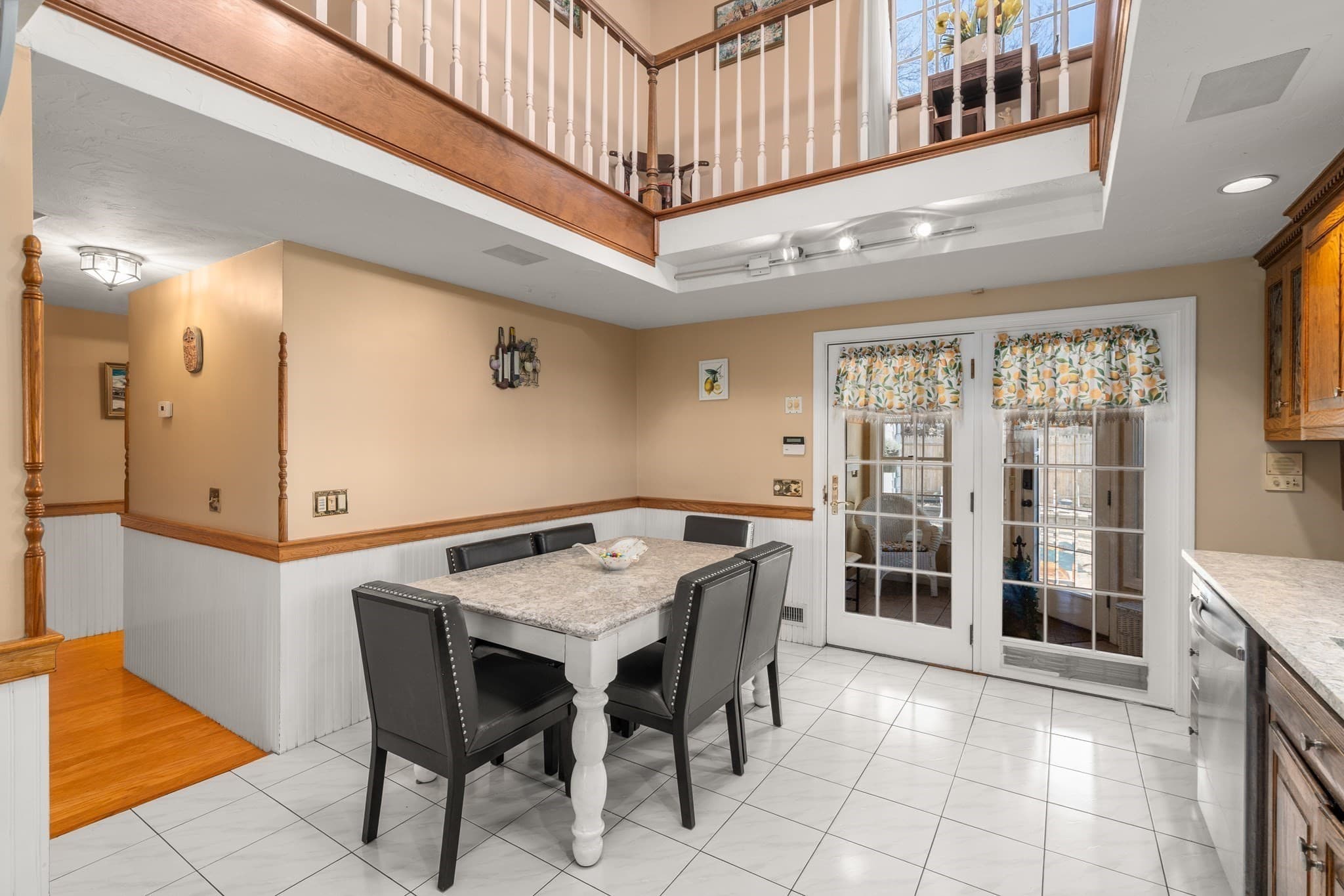 Single Family Residence at 113 Temple Rd, Waltham MA 02452, photo 13 of 35