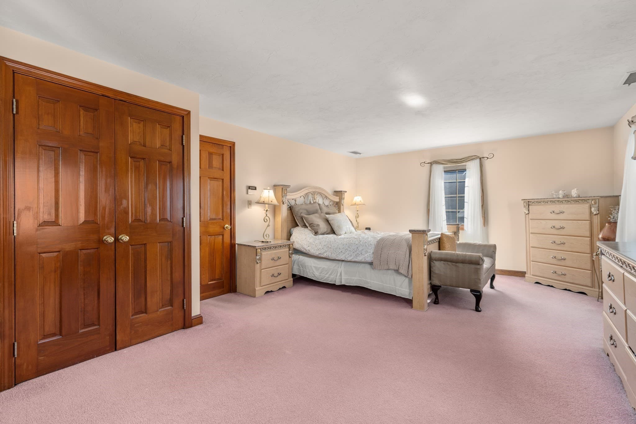 Single Family Residence at 113 Temple Rd, Waltham MA 02452, photo 25 of 35