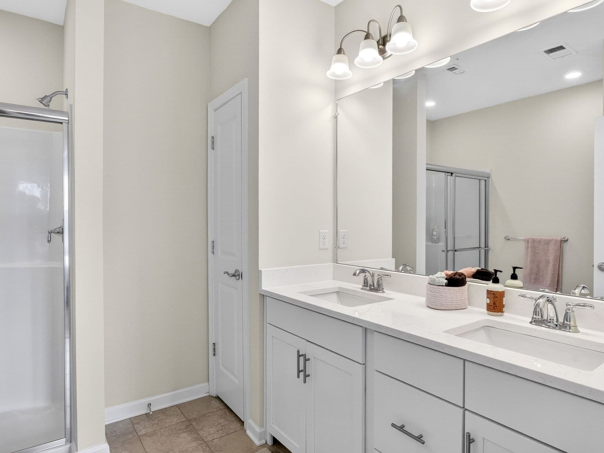 Condominium at 4 Peters Farm Way # 206, Westborough MA 01581, photo 21 of 37