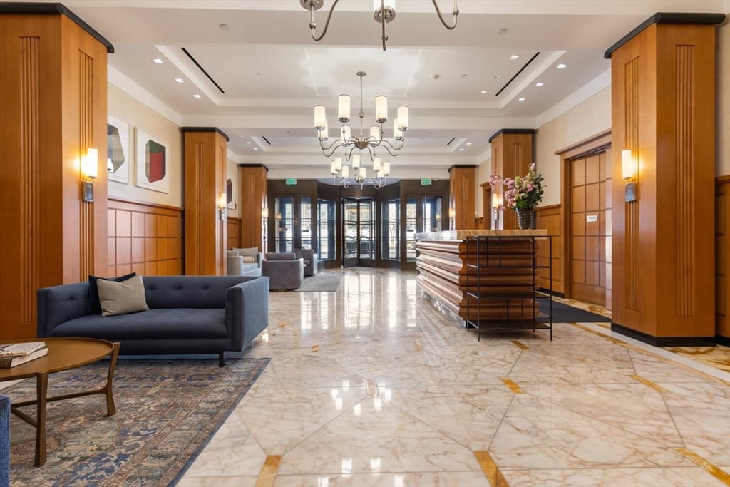 400 Stuart # 18C, Boston MA 02116