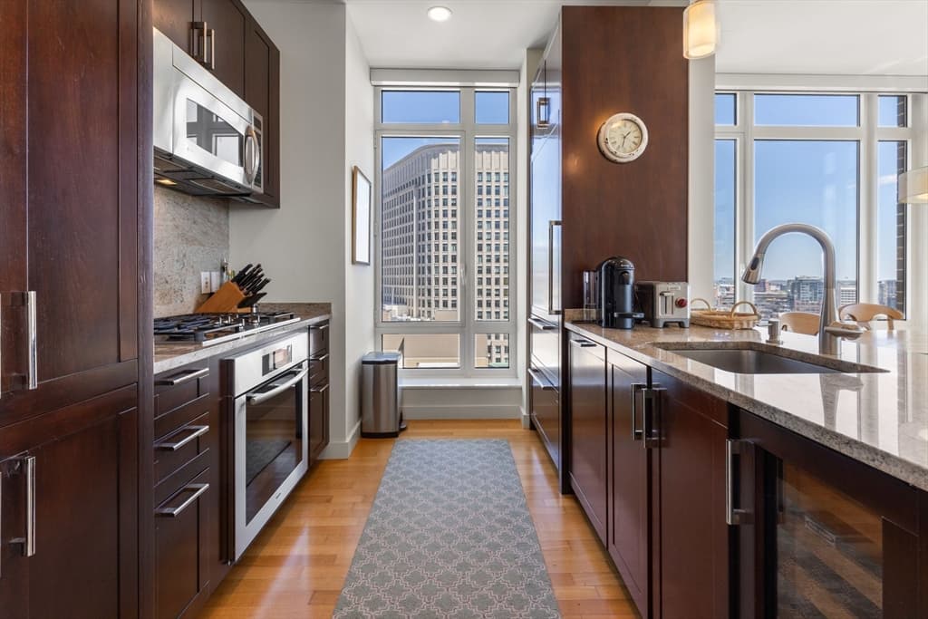 Condominium at 400 Stuart # 18C, Boston MA 02116, photo 10 of 24