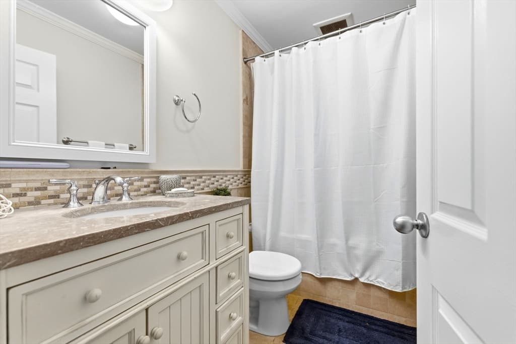 Condominium at 234 Marlborough St # 1, Boston MA 02116, photo 13 of 19