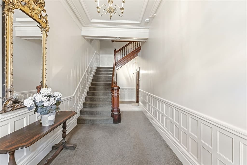 Condominium at 234 Marlborough St # 1, Boston MA 02116, photo 17 of 19