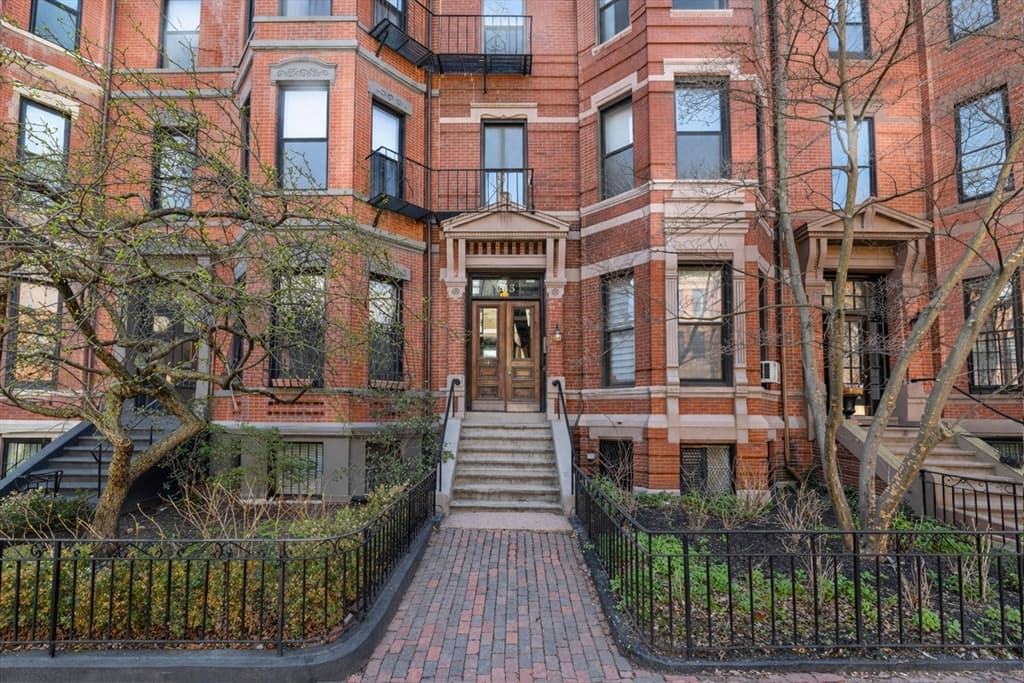 234 Marlborough St # 1, Boston MA 02116
