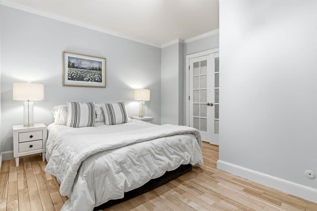 Condominium at 234 Marlborough St # 1, Boston MA 02116, photo 11 of 19