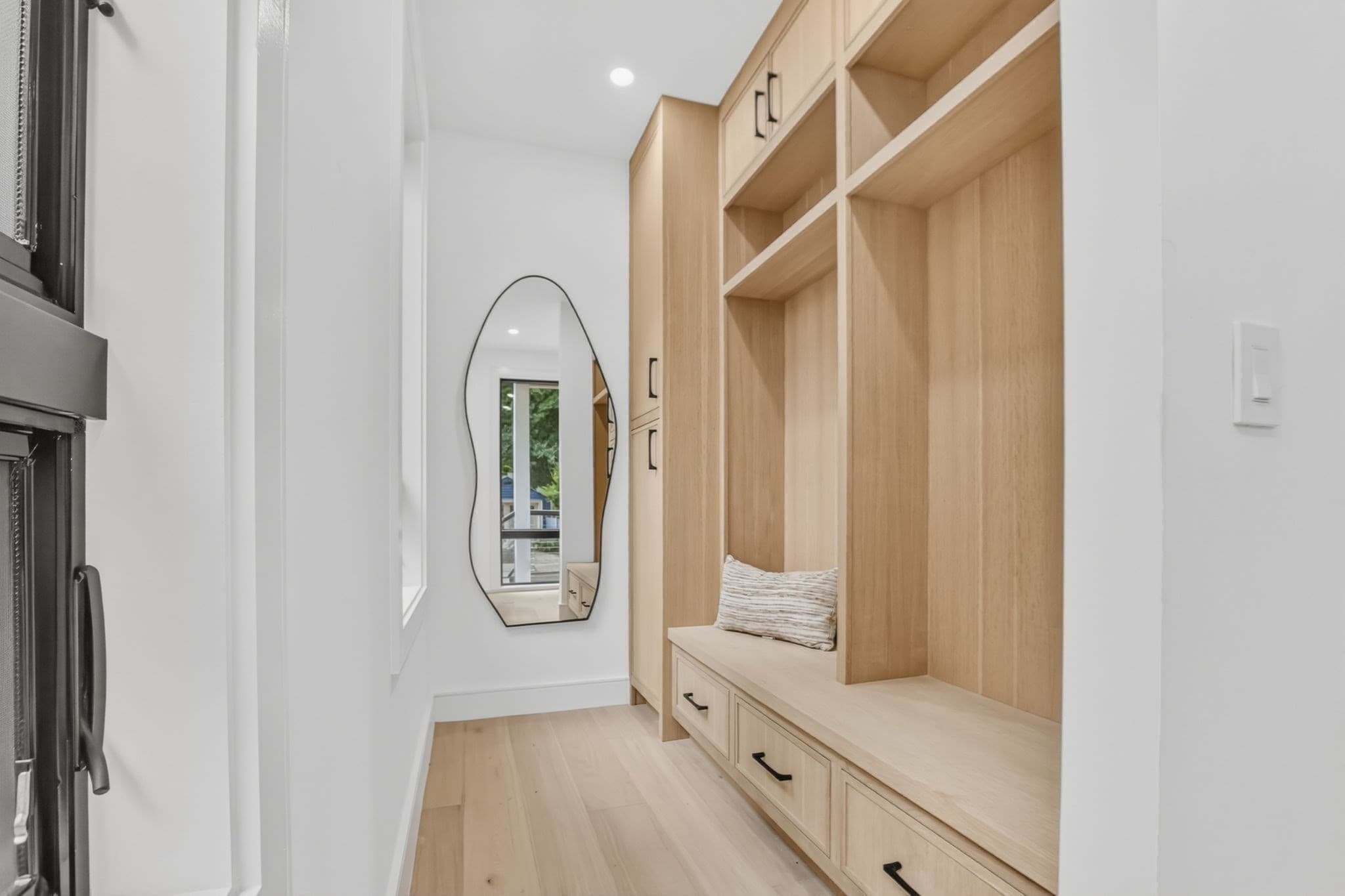 Single Family Residence at 24 Newell St, Cambridge MA 02140, Cambridge, photo 3 of 30