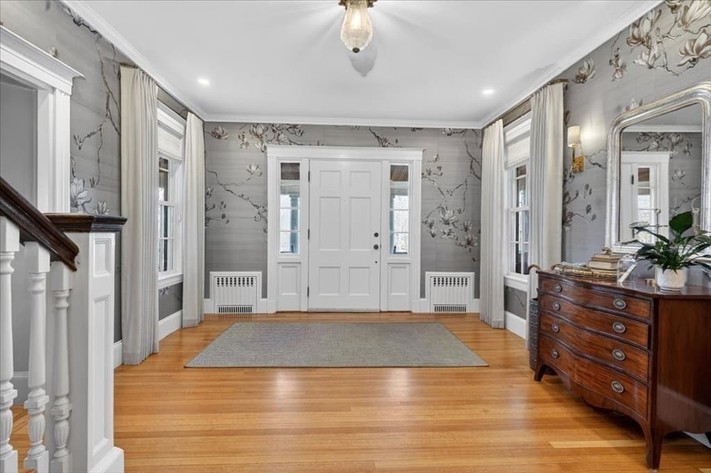 54 Lincoln Street, Hingham MA 02043 photo 2