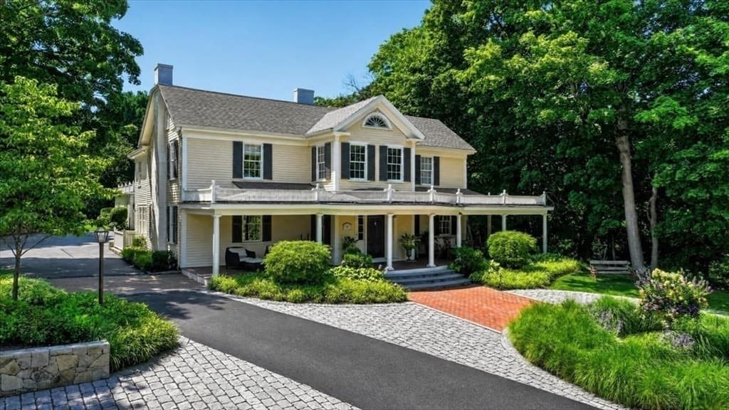 54 Lincoln Street, Hingham MA 02043