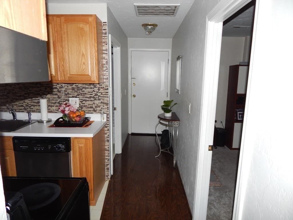 Condominium at 17 Federal St # 506F, Worcester MA 01608, photo 11 of 18
