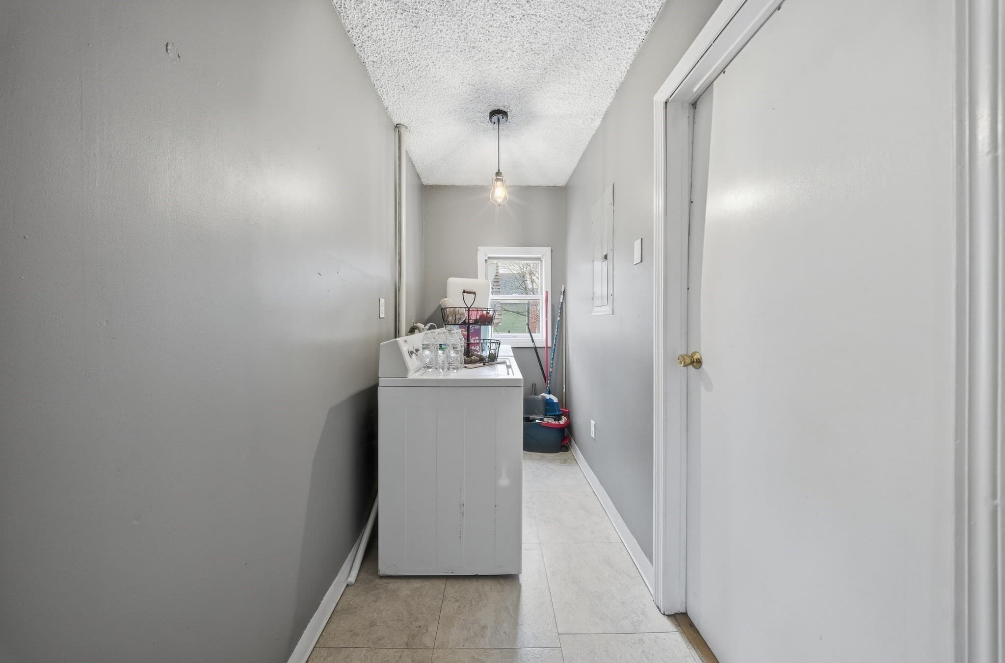 Single Family Residence at 70 Pleasant St, Lowell MA 01852, Lowell, photo 13 of 14