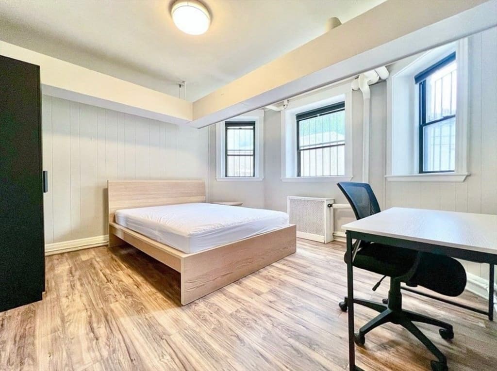Condominium at 370 Chestnut Hill Ave # B, Boston MA 02135, photo 7 of 14