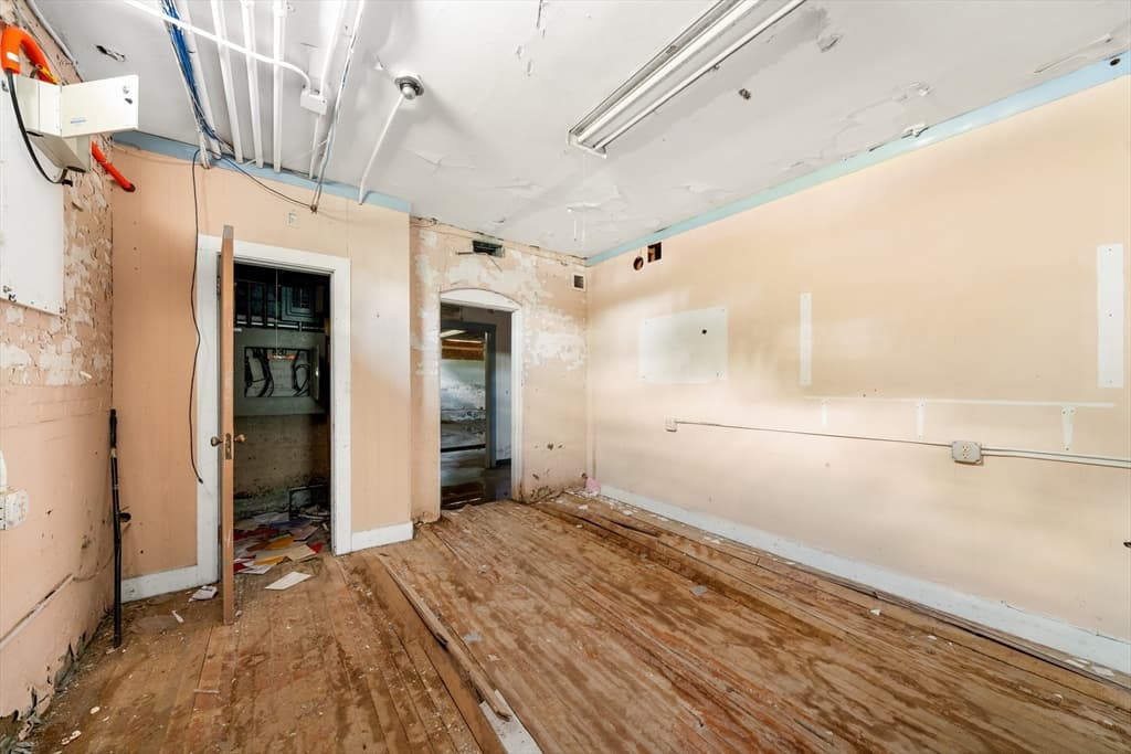 Commercial Sale at 314 Sanders St, Athol MA 01331, photo 11 of 22