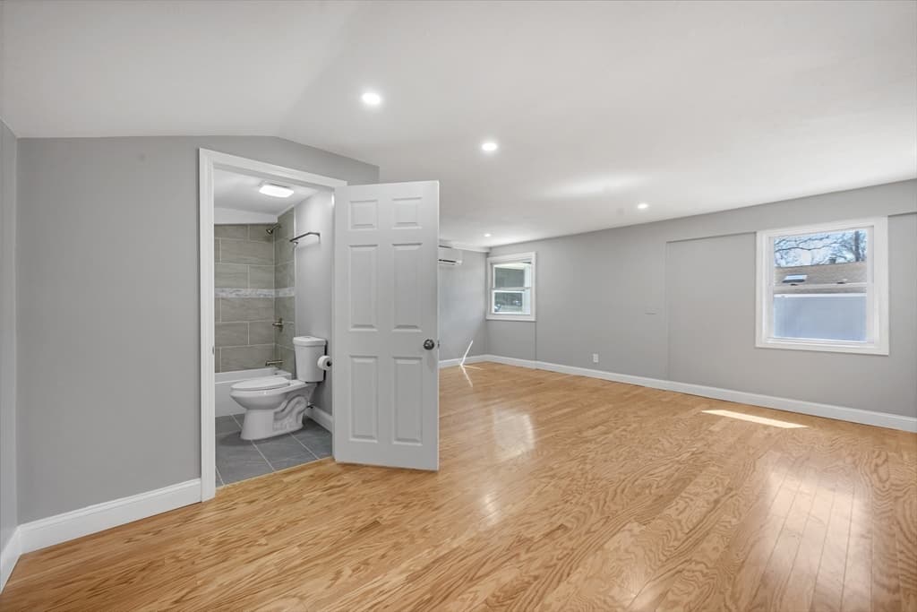 Single Family Residence at 109 Hastings St, Framingham MA 01701, photo 23 of 32