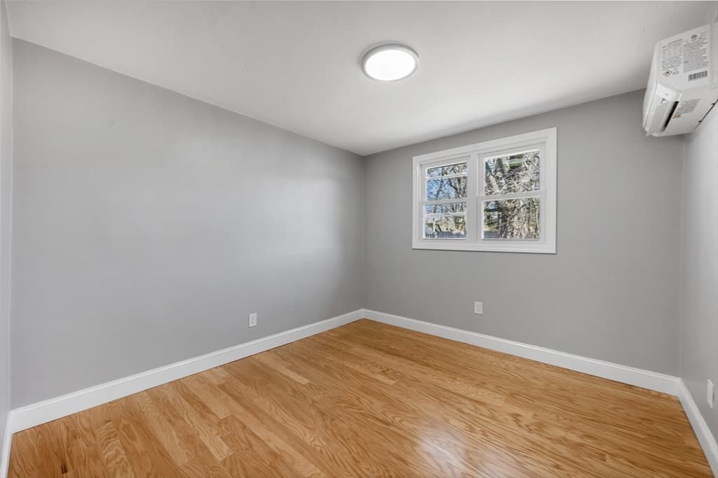Single Family Residence at 109 Hastings St, Framingham MA 01701, photo 28 of 32
