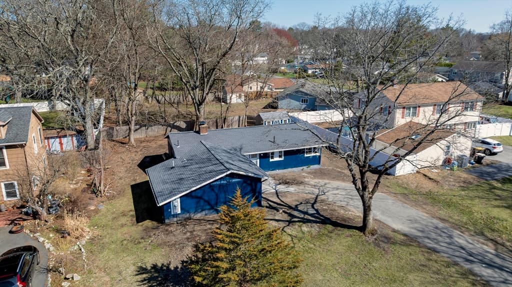 Single Family Residence at 109 Hastings St, Framingham MA 01701, photo 10 of 32