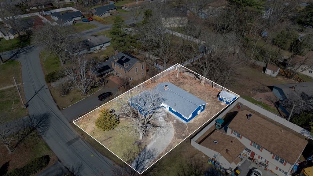 Single Family Residence at 109 Hastings St, Framingham MA 01701, photo 15 of 32