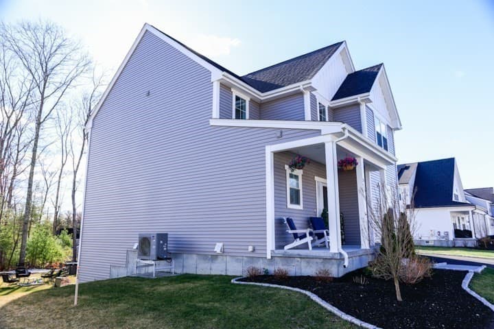 Single Family Residence at 31 Lilac Ave, Bellingham MA 02019, Bellingham, photo 2 of 42