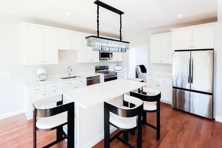 Single Family Residence at 31 Lilac Ave, Bellingham MA 02019, Bellingham, photo 6 of 42