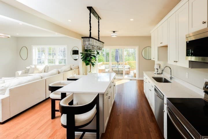 Single Family Residence at 31 Lilac Ave, Bellingham MA 02019, Bellingham, photo 8 of 42