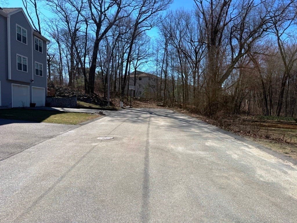 Residential at 13 Pocasset St, Worcester MA 01604, Worcester, photo 9 of 12