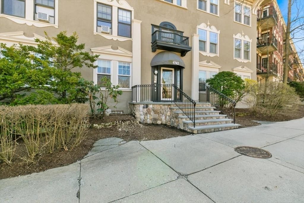 Condominium at 1742 Commonwealth Ave # 2, Boston MA 02135, photo 2 of 29