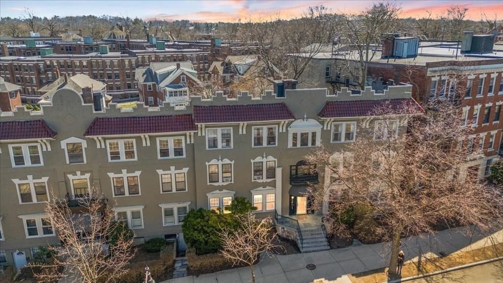 Condominium at 1742 Commonwealth Ave # 2, Boston MA 02135, photo 4 of 29